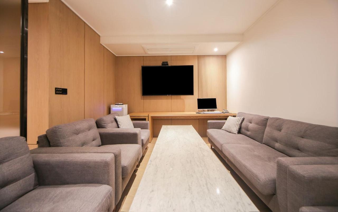 Hotel Lazy Heaven Changwon Exterior foto