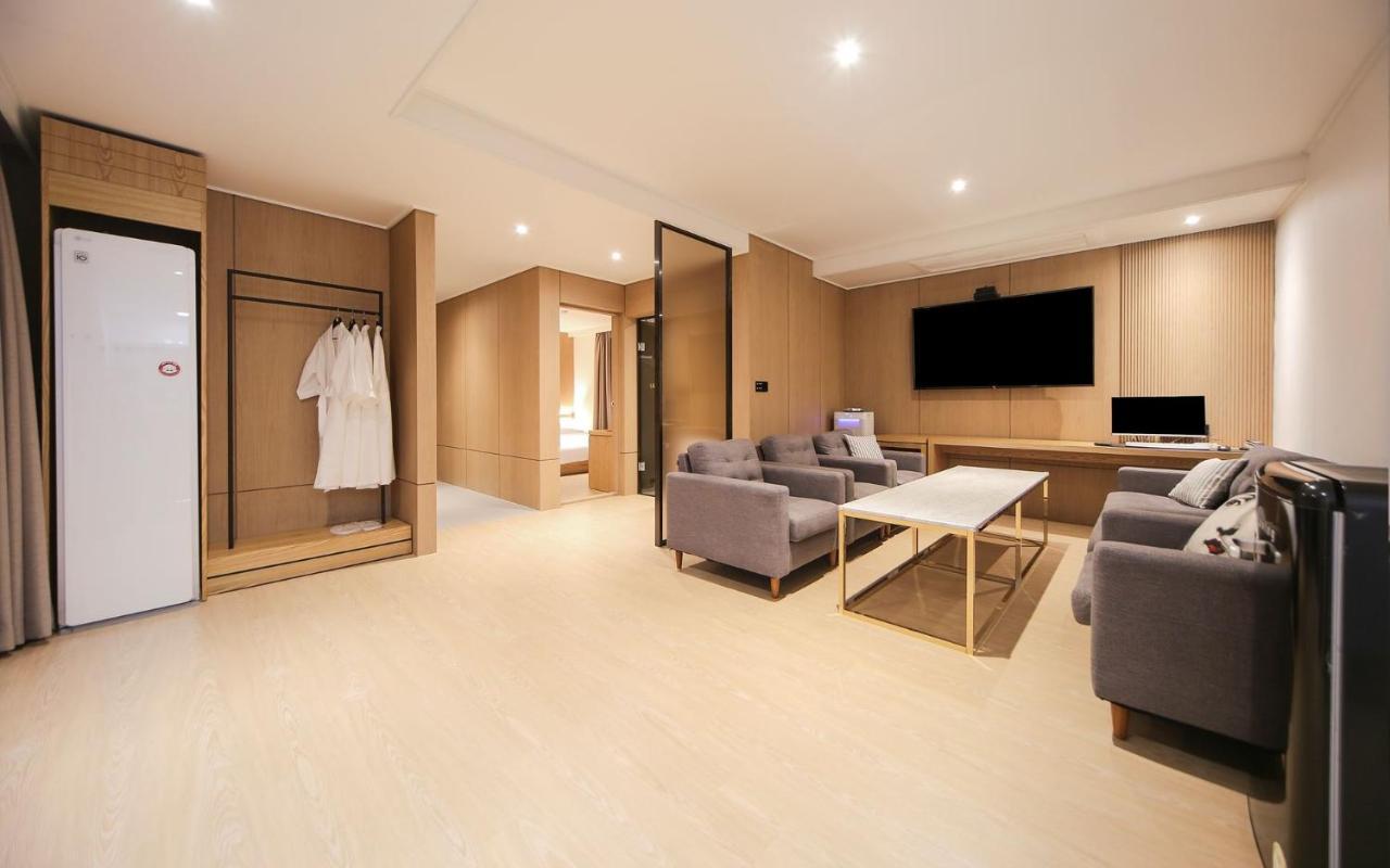Hotel Lazy Heaven Changwon Exterior foto