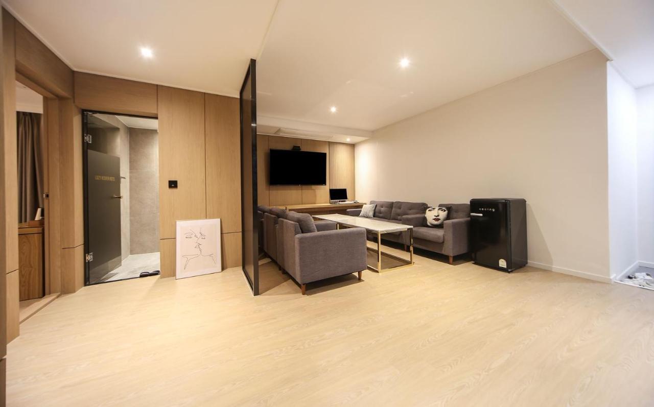 Hotel Lazy Heaven Changwon Exterior foto